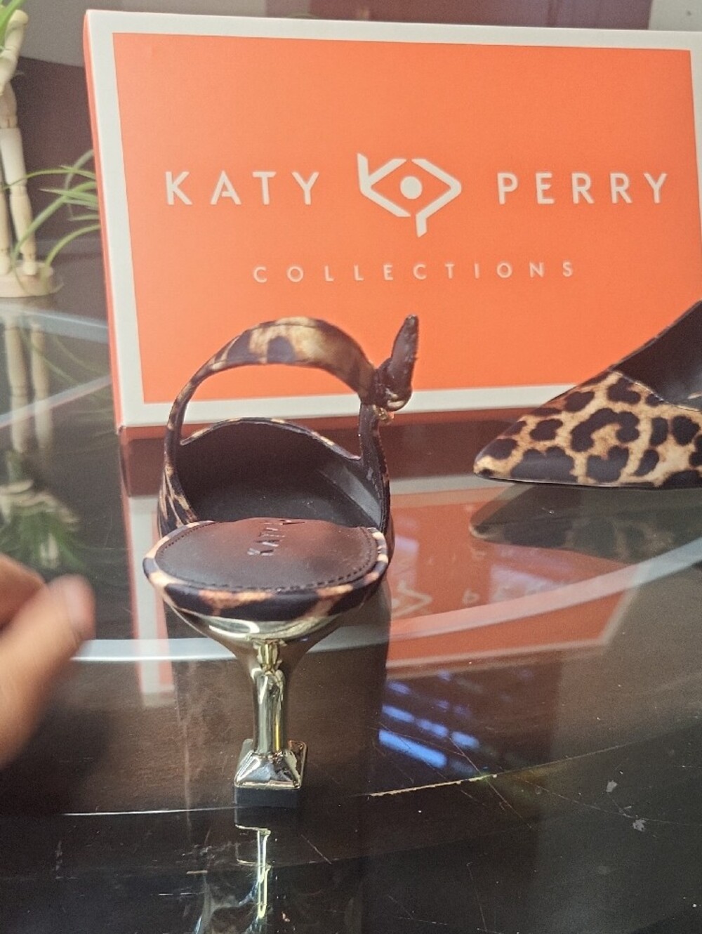Katy Perry Collections Leopard Print Pointed Slingbacks with Gold Heels - Picture 5 of 8